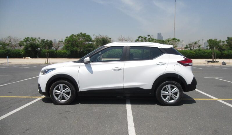 NISSAN KICKS WHITE 2020 full
