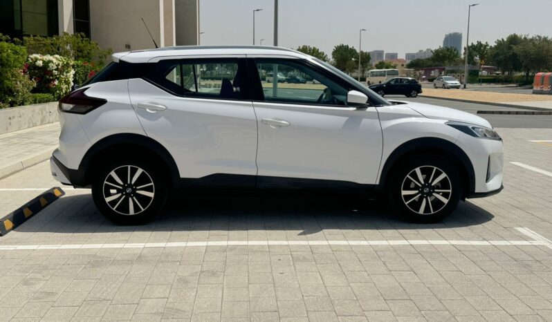 NISSAN KICKS WHITE 2022 full