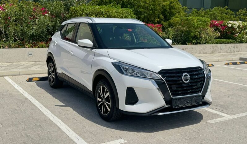 NISSAN KICKS WHITE 2022 full