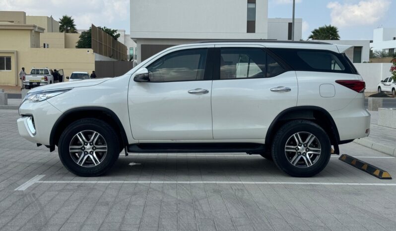 TOYOTA FORTUNER 2020 WHITE full