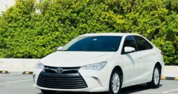 TOYOTA CAMRY 2017 WHITE MID