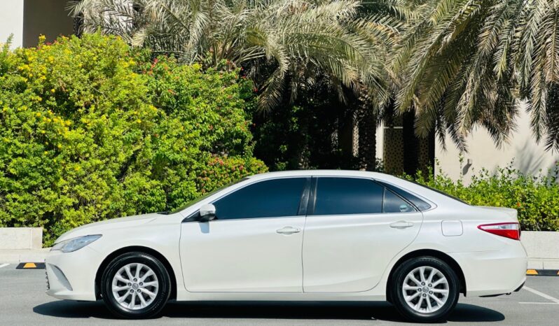 TOYOTA CAMRY 2017 WHITE MID full