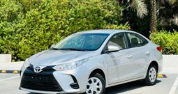 TOYOTA YARIS SE 2022 SILVER