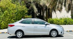 TOYOTA YARIS SE 2022 SILVER