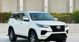 TOYOTA FORTUNER 2022 WHITE