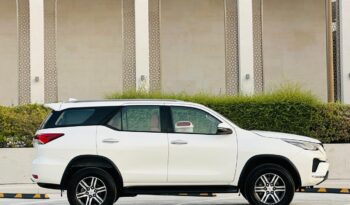 TOYOTA FORTUNER 2022 WHITE full