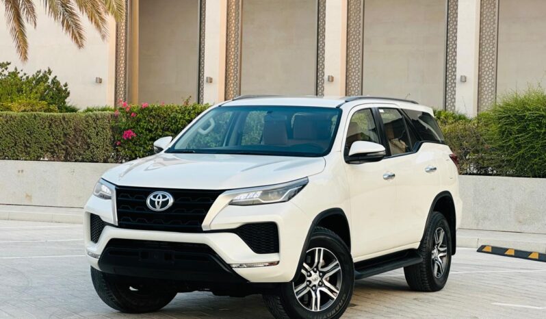 TOYOTA FORTUNER 2022 WHITE full