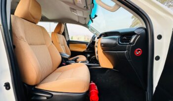 TOYOTA FORTUNER 2022 WHITE full