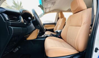 TOYOTA FORTUNER 2022 WHITE full