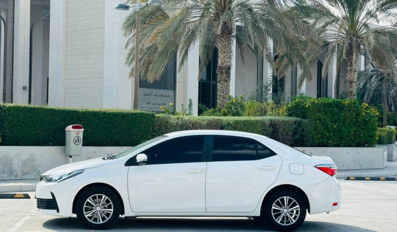 TOYOTA COROLLA 2019 WHITE full