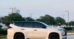 MONTERO 2020 WHITE SIGNATURE EDITION