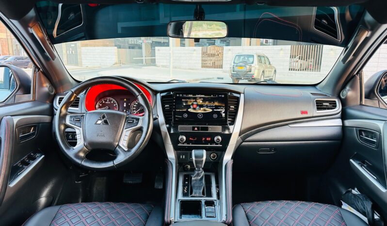 MONTERO 2020 WHITE SIGNATURE EDITION full