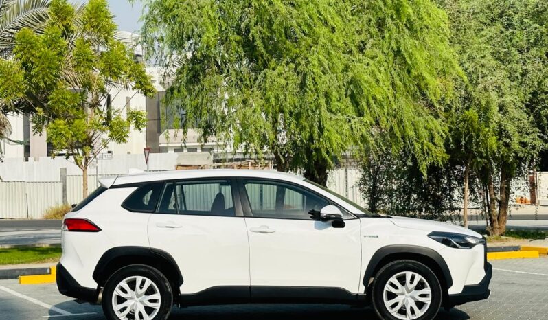 COROLLA CROSS 2022 WHITE HYBRID full