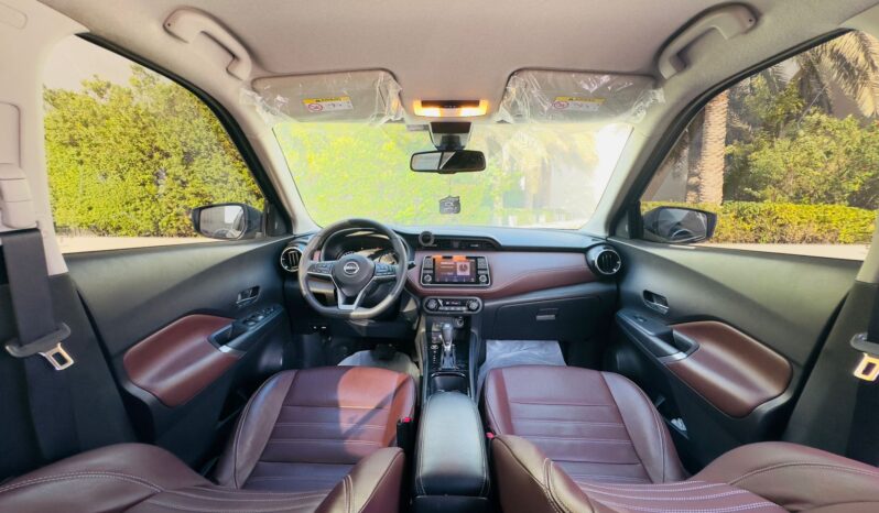 NISSAN KICKS GREY 2024 FULL