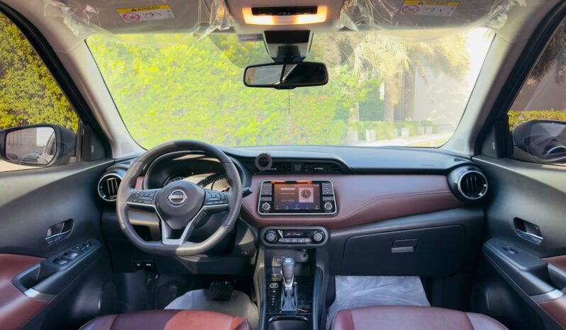 NISSAN KICKS GREY 2024 FULL